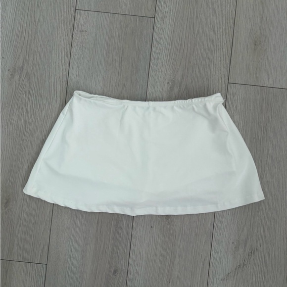 White Fox Boutique Dresses & Skirts - White Fox Boutique White Mini Skirt